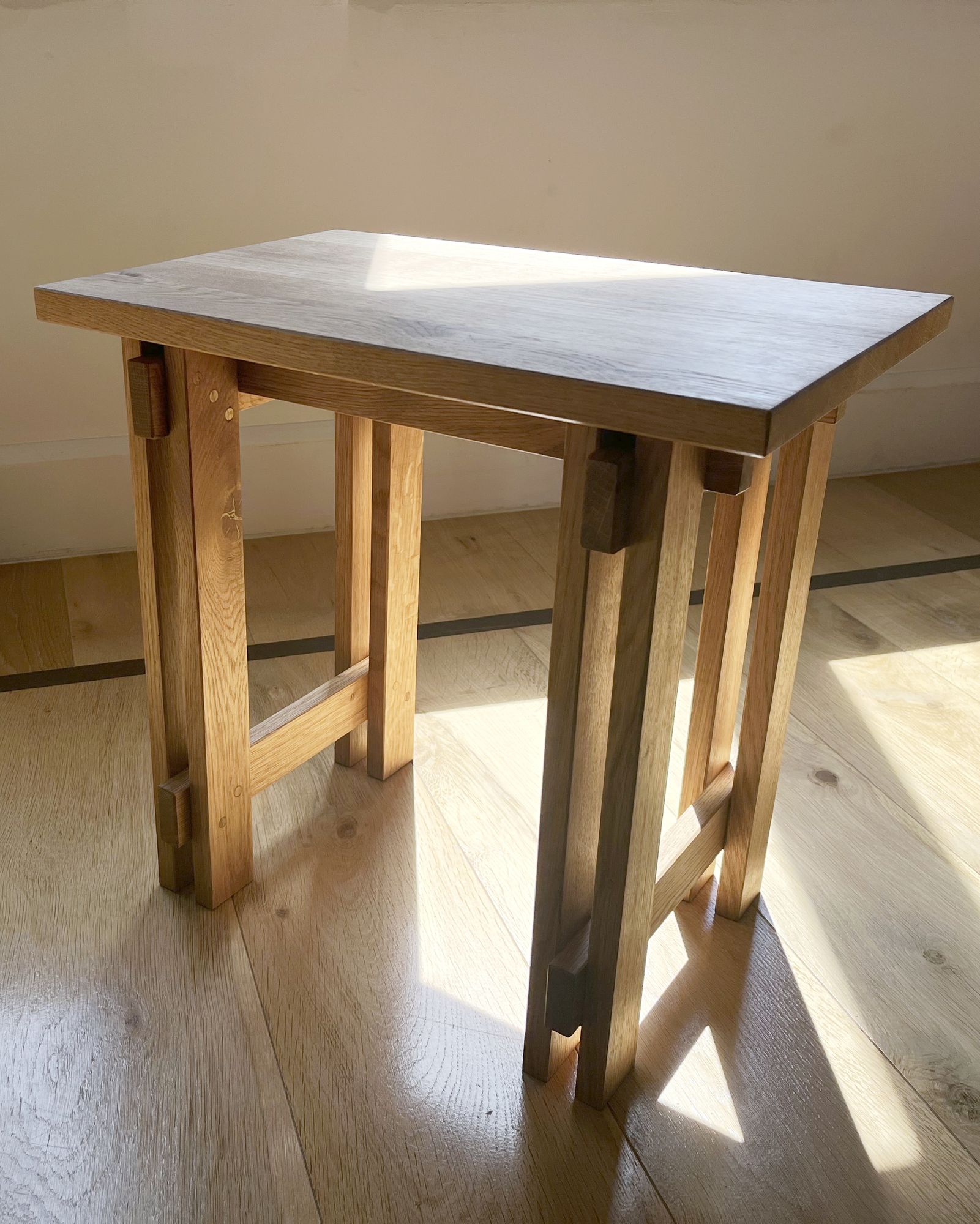Stool Quercus Aguacate