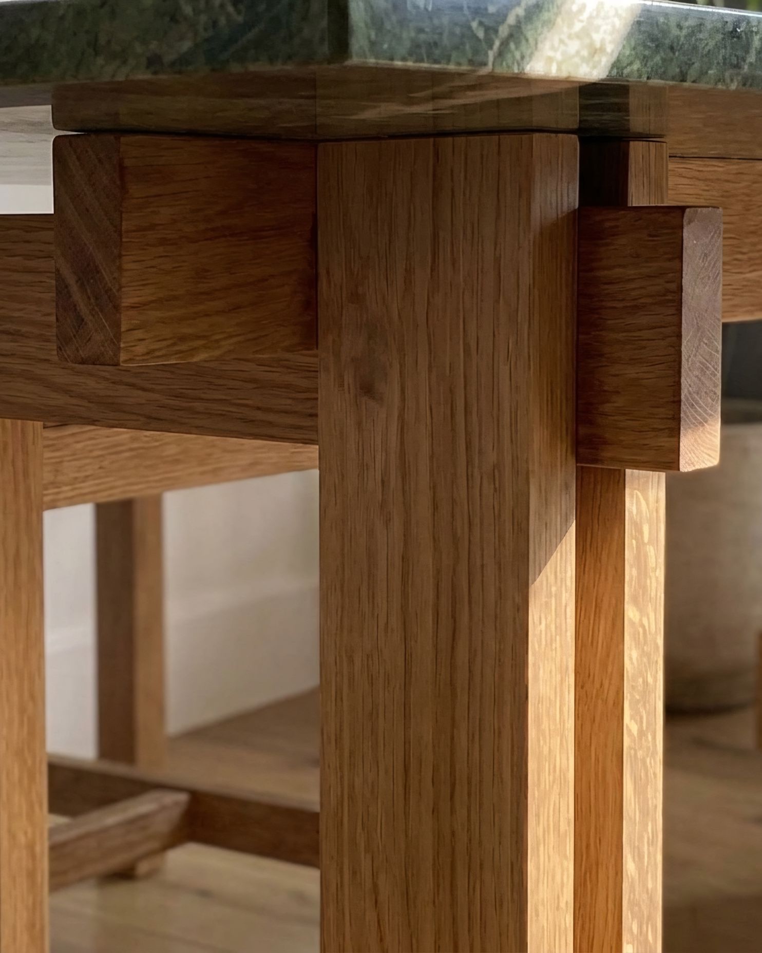 Table Quercus Aguacate